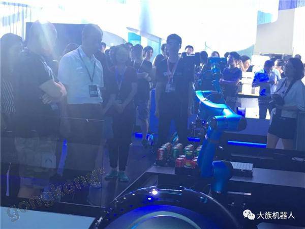 �۽��������족|����C��������2018�Ɨ����