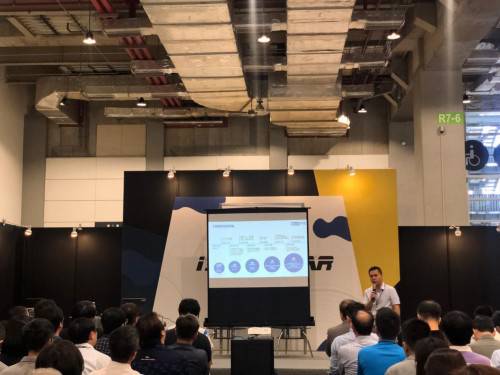 ��ǰ��͸+���ڻ��������ֱ������˹�D�C����׃��ϵ�y��B��