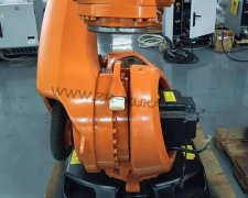 庫(kù)卡機(jī)器人KR210伺服電機(jī)剎車故障維修